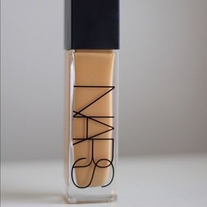 NARS Natural Radiant Longwear Foundation